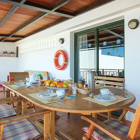 Puerto Del Carmen Sleeps 6 Pool Wifi Villa Puerto del Carmen (Lanzarote)